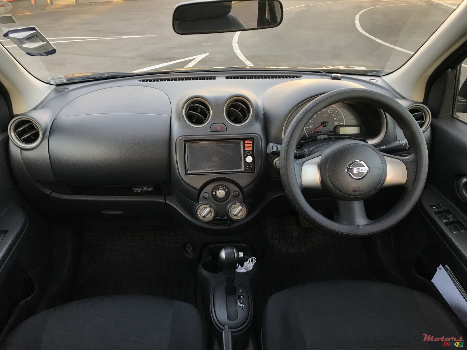 2013' Nissan March photo #6