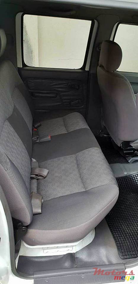2010' Nissan Navara (2x4) call 54227164 photo #7