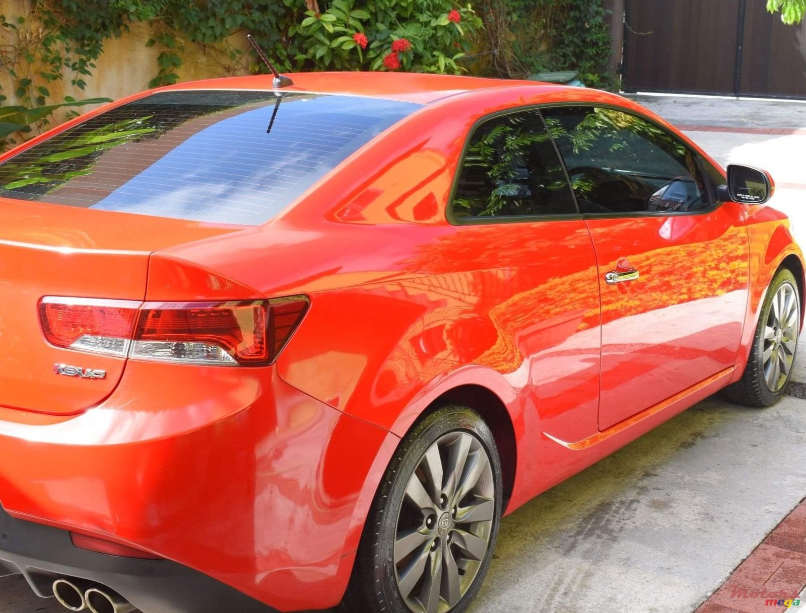 2012' Kia Koup photo #2