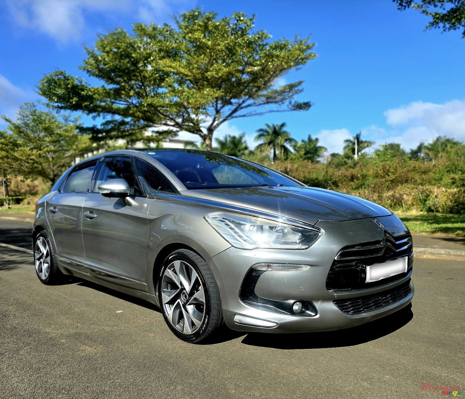 2014' Citroen DS photo #2