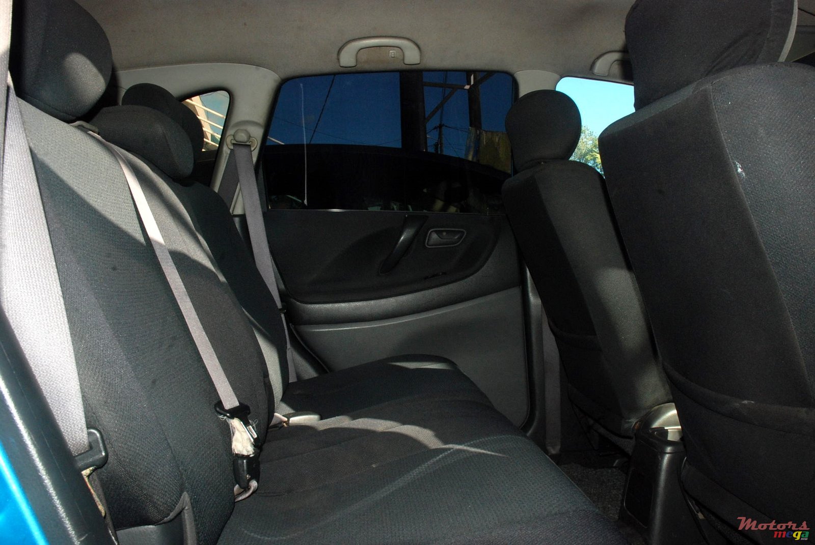 2002' Suzuki Liana photo #4