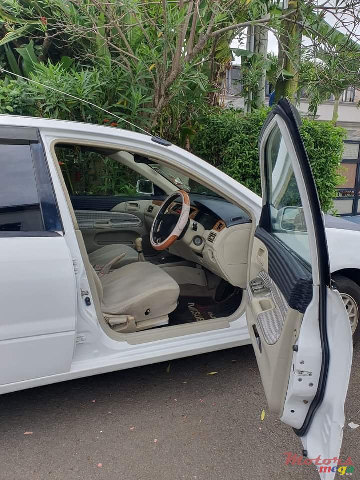 2004' Mitsubishi Lancer Glx photo #5