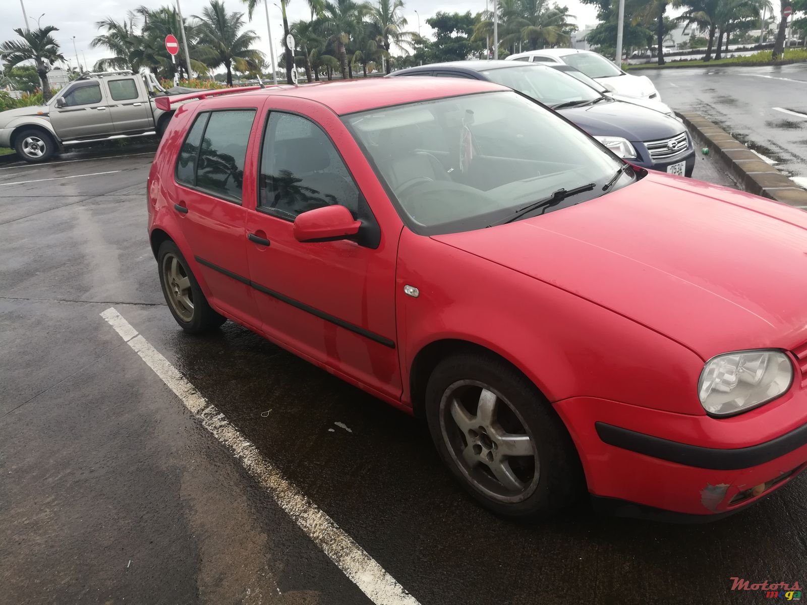 1999' Volkswagen Golf photo #1