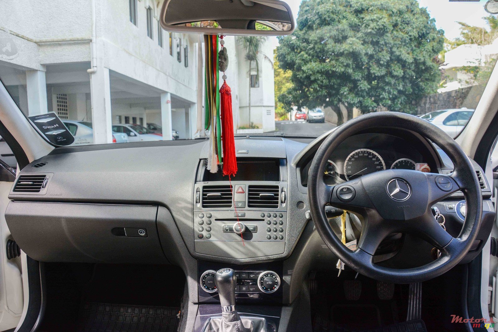 2009' Mercedes-Benz CL 180 photo #4