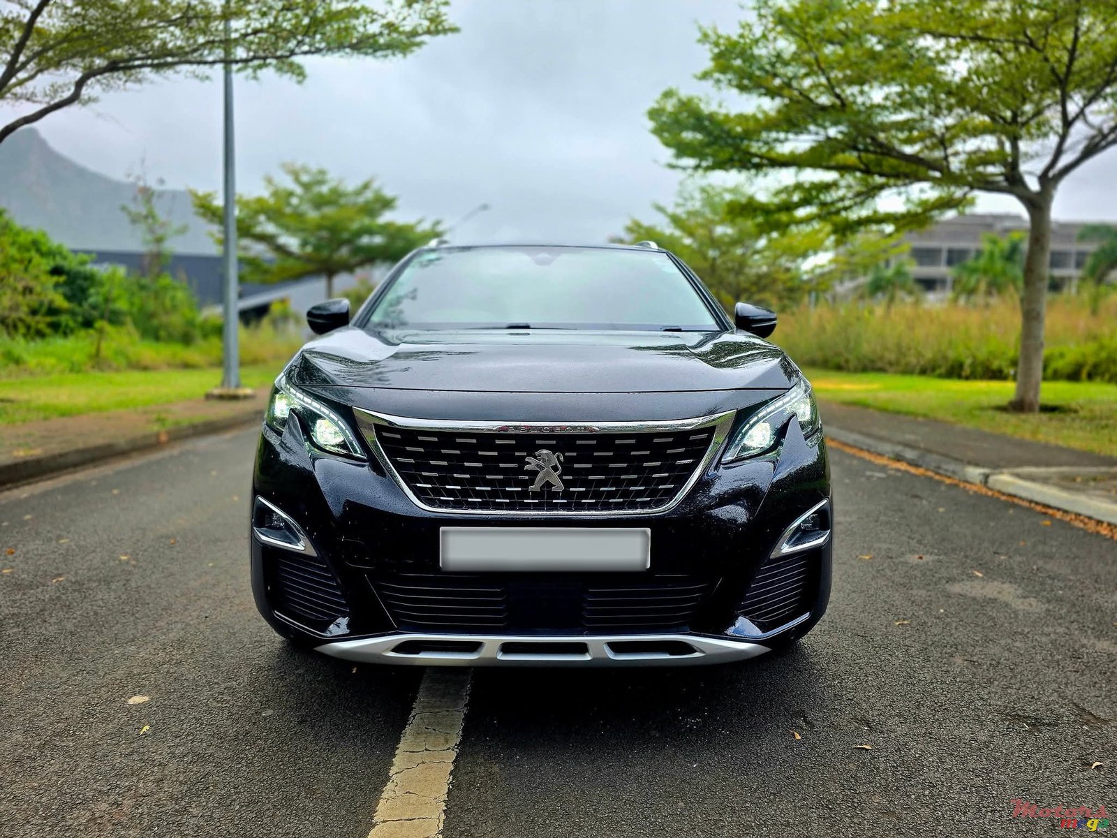 2020' Peugeot 3008 Allure photo #3