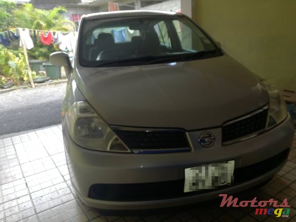 2006' Nissan Tiida photo #1