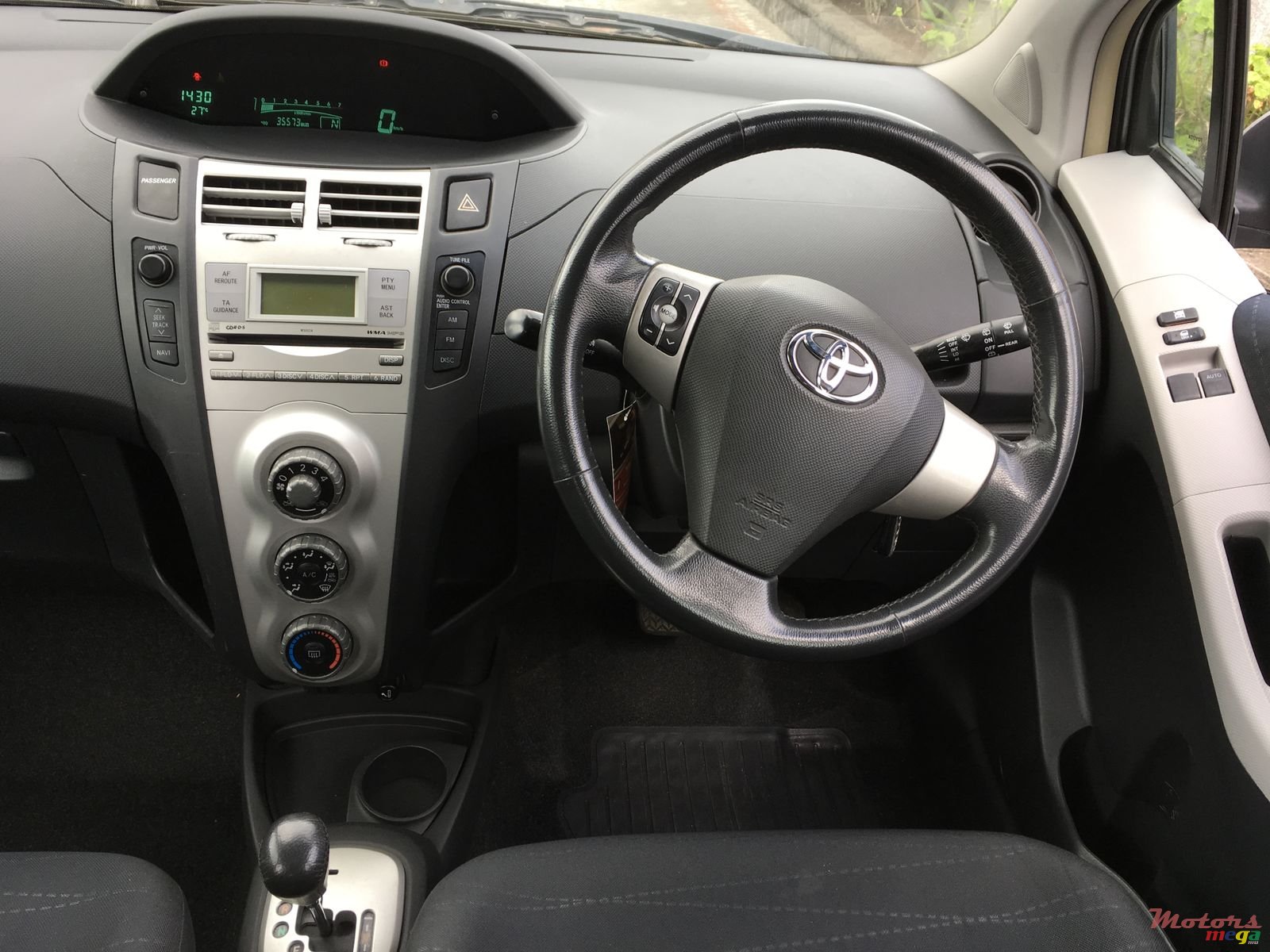 2007' Toyota Yaris photo #4