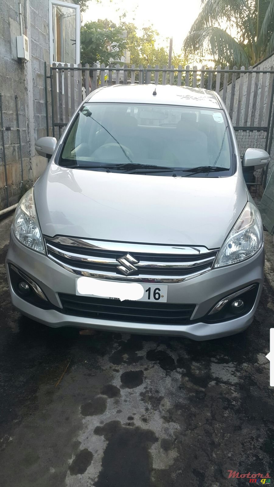 2016' Suzuki Ertiga photo #1