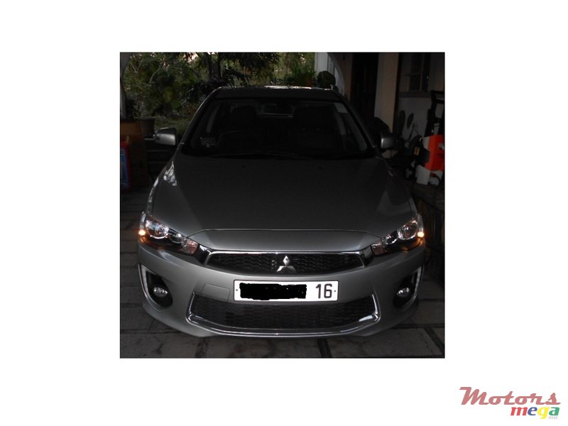 2016' Mitsubishi Lancer photo #2