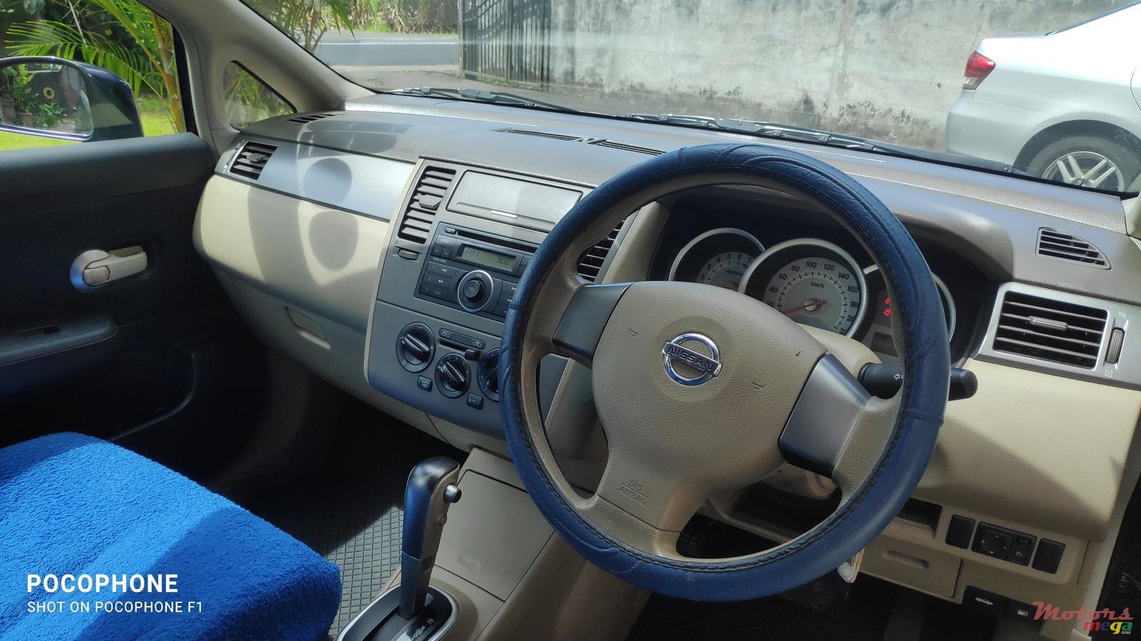 2009' Nissan Tiida photo #5