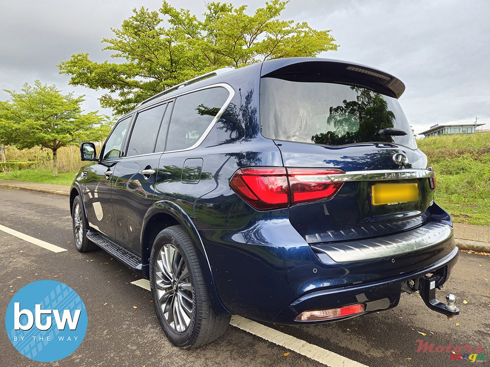 2020' Infiniti QX80 photo #3