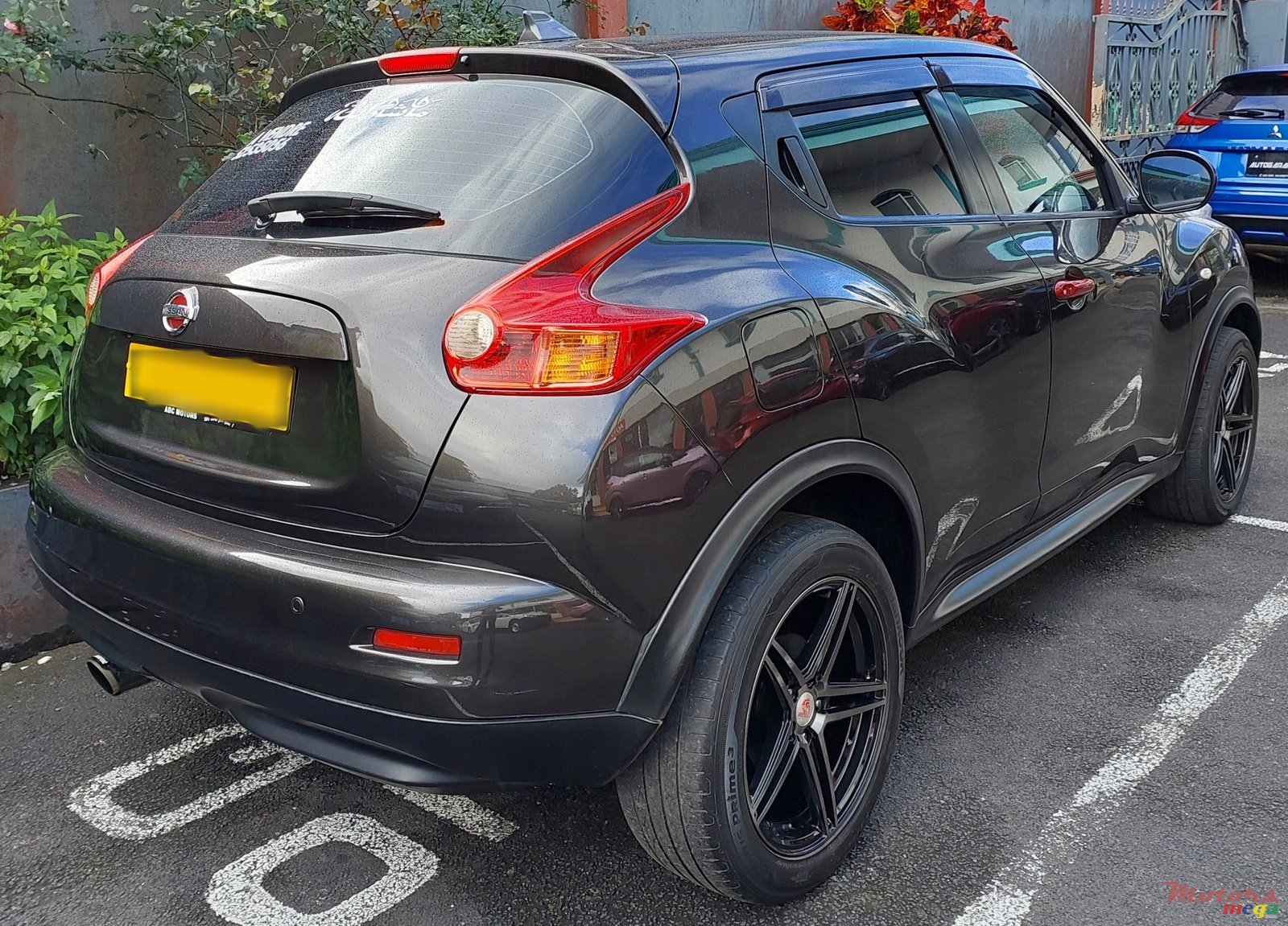 2012' Nissan Juke photo #3