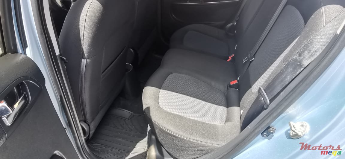 2012' Hyundai i20 photo #4