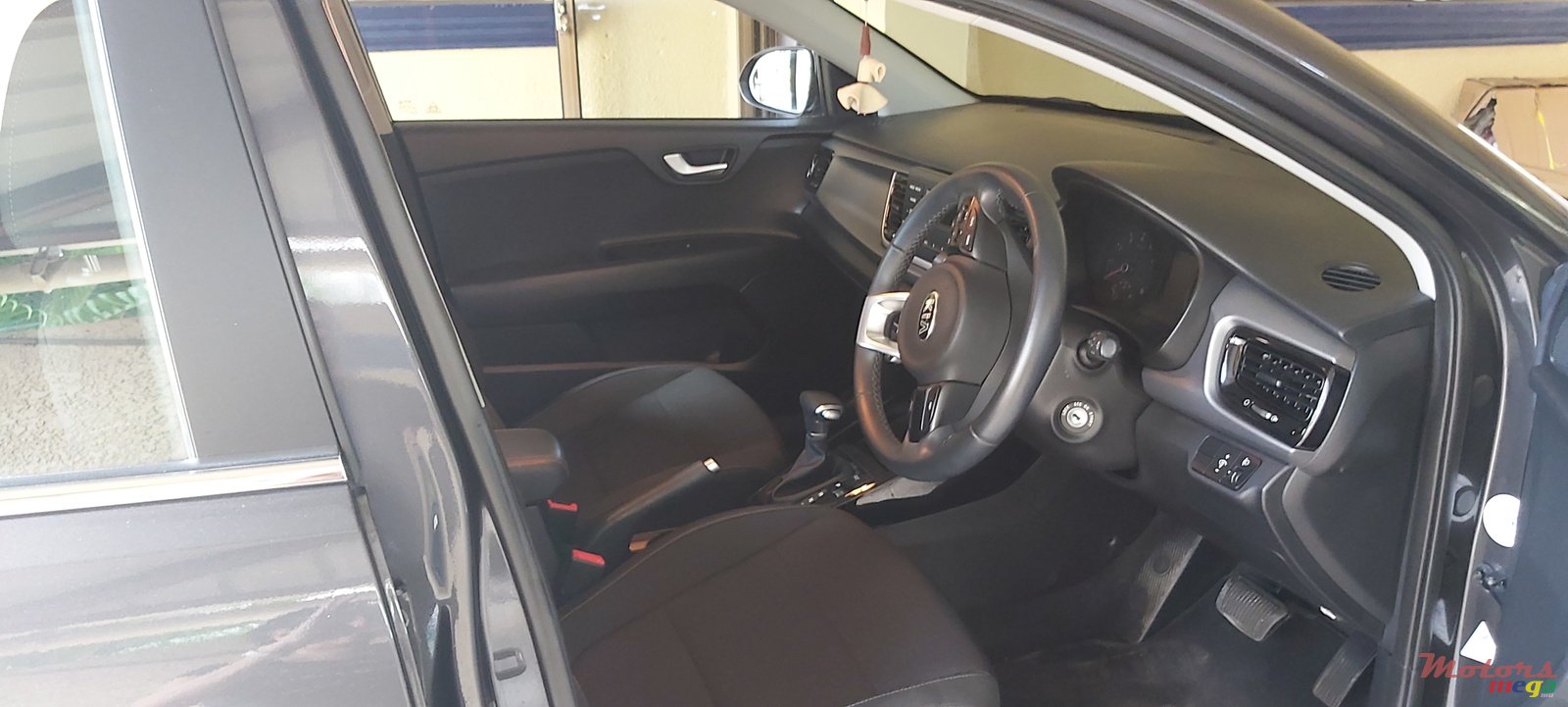 2018' Kia Rio photo #5