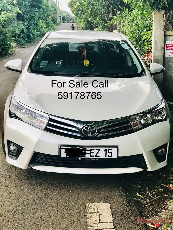 2015' Toyota Corolla photo #1