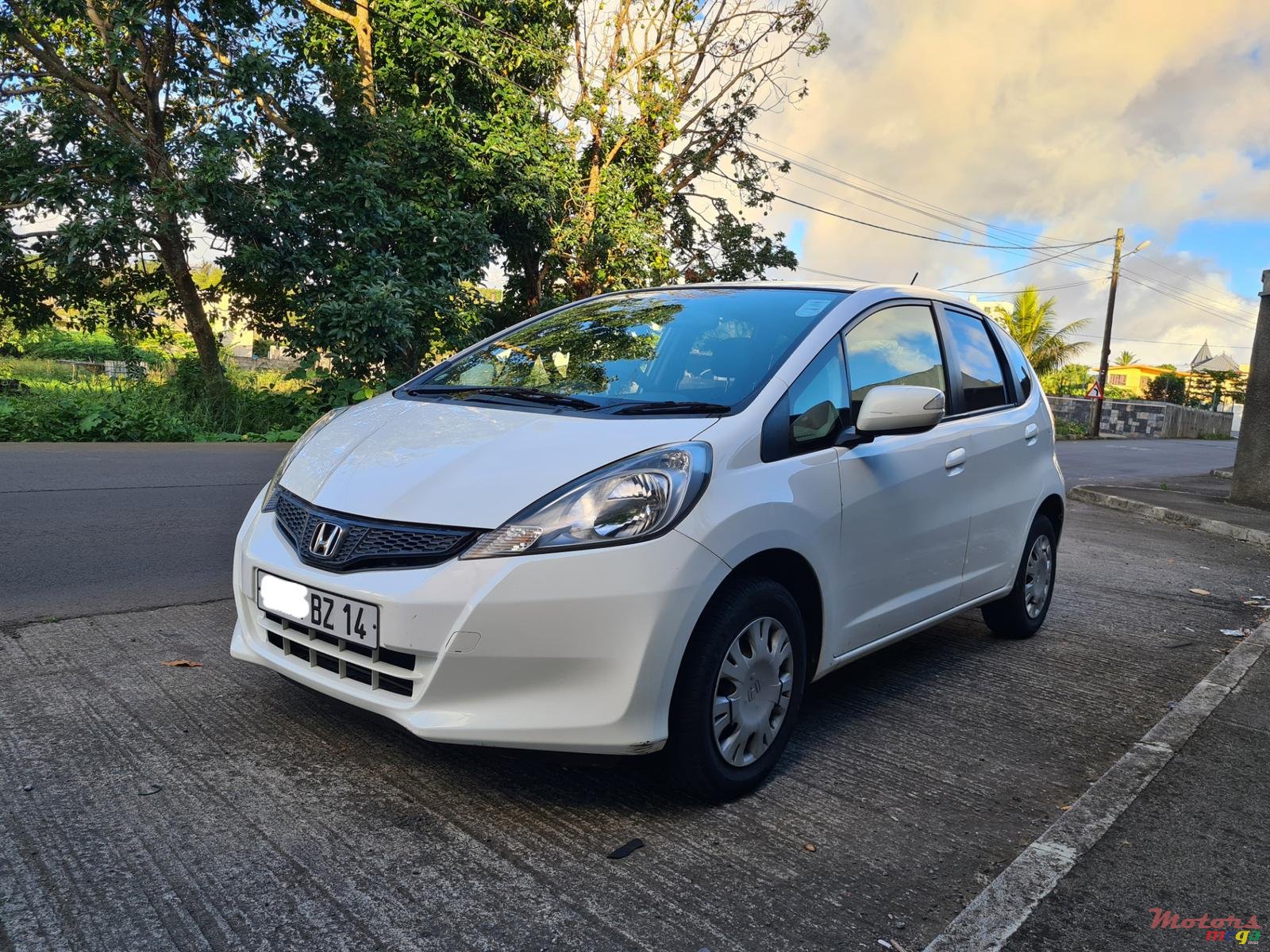 2014' Honda Fit Automatic photo #3