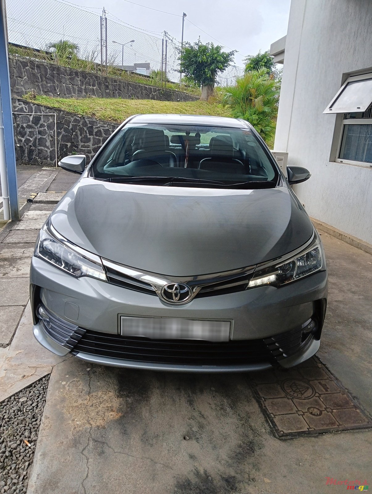 2018' Toyota Corolla photo #2