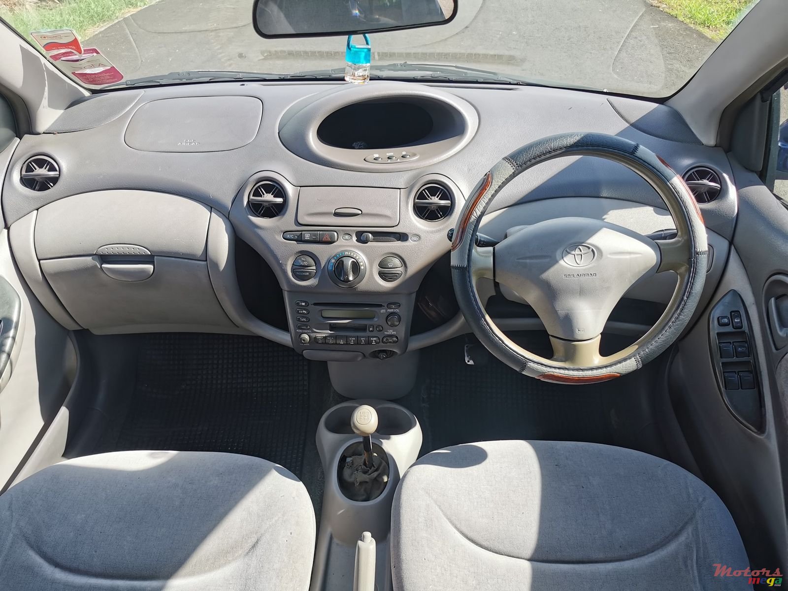 2000' Toyota Platz photo #5