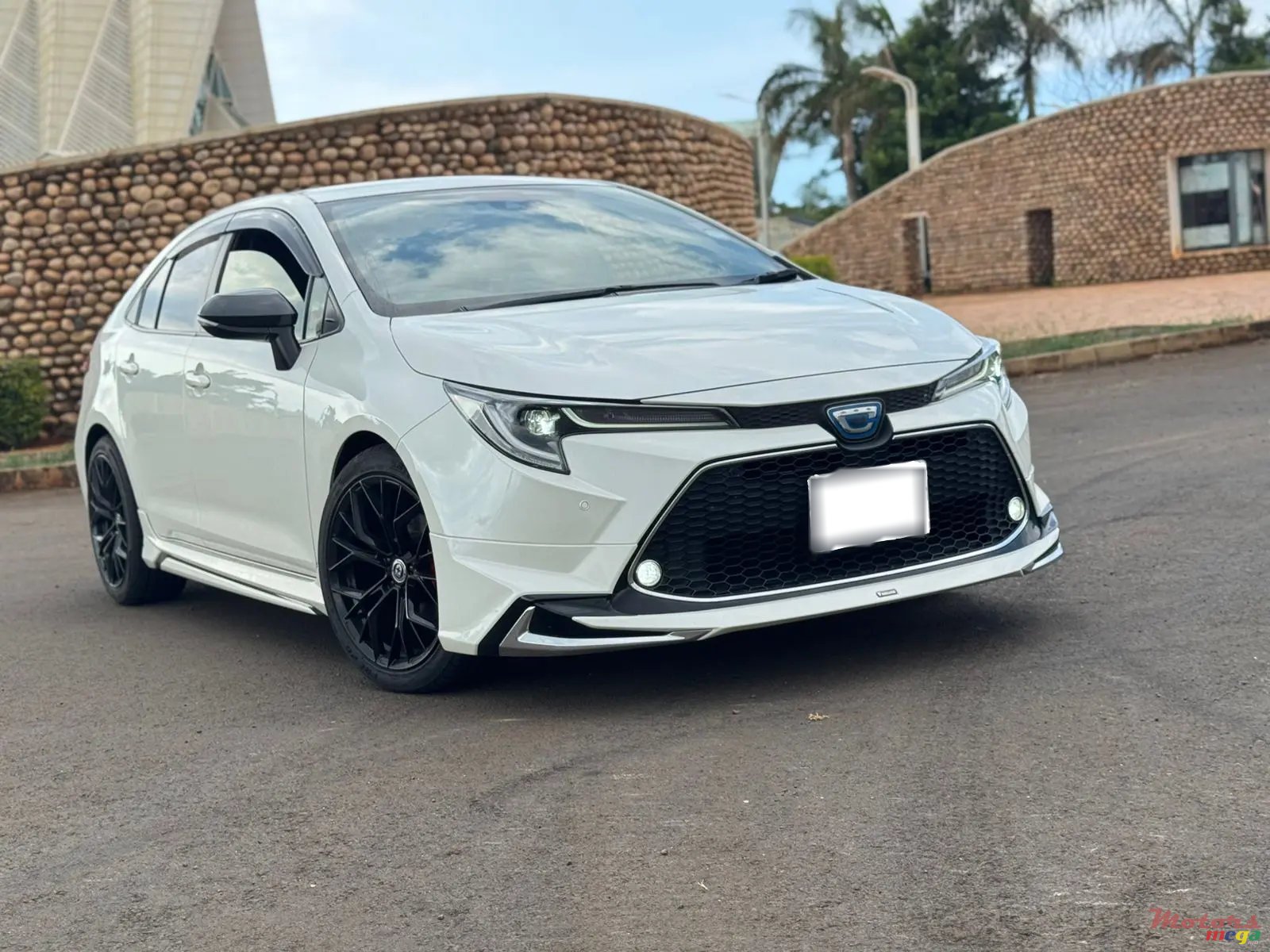 2021' Toyota Corolla photo #3