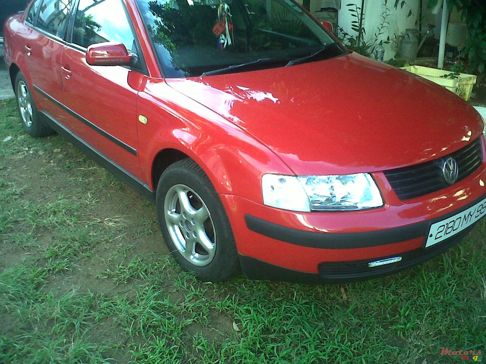 1999' Volkswagen Passat photo #1