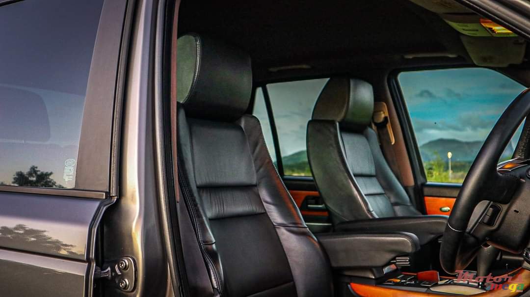 2007' Land Rover Range Rover Sport 3.6 TDV8 HSE photo #4