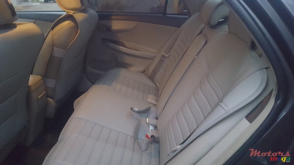 2012' Toyota Corolla Japan photo #5