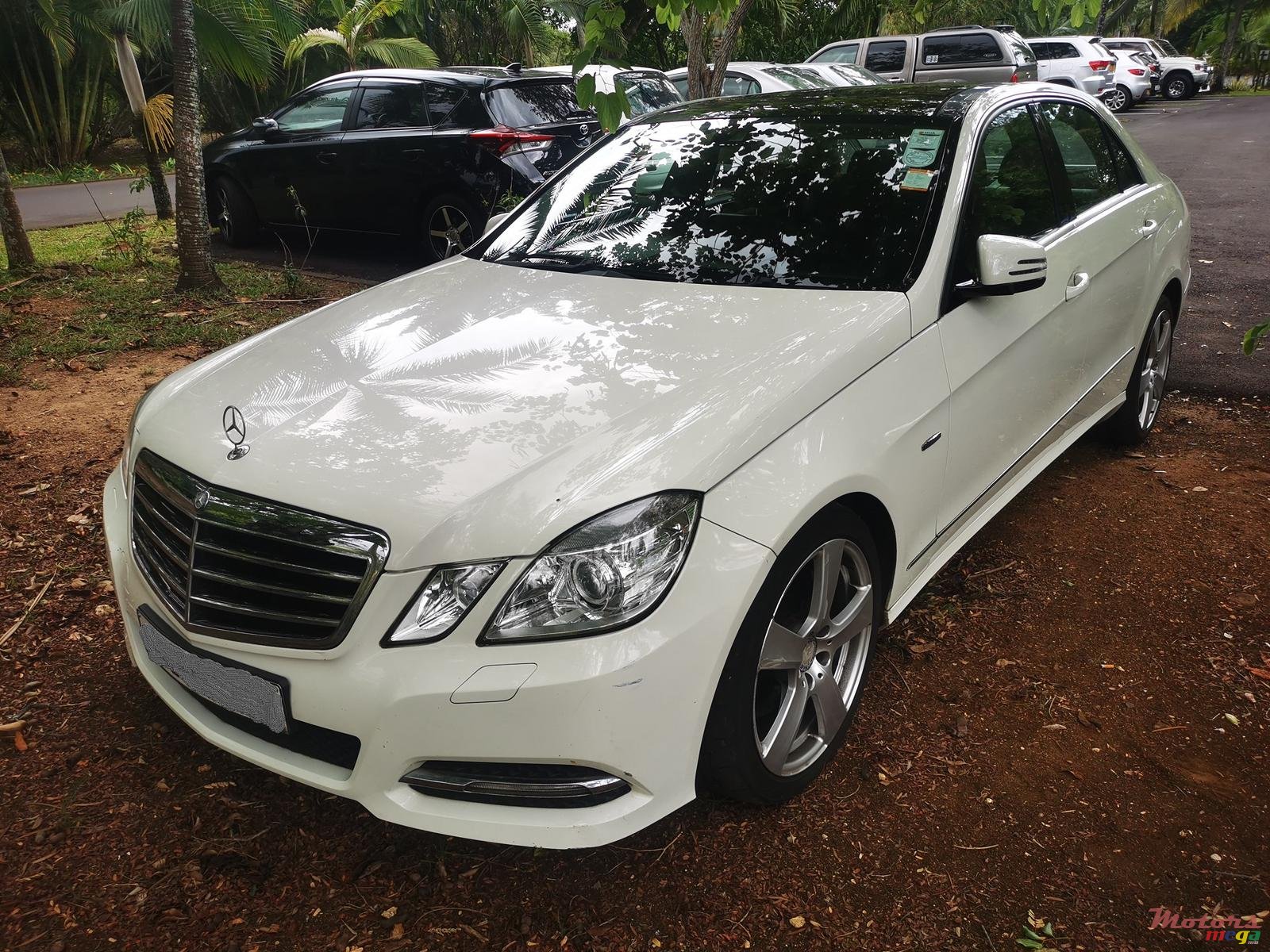 2012' Mercedes-Benz E-Class E250 photo #1