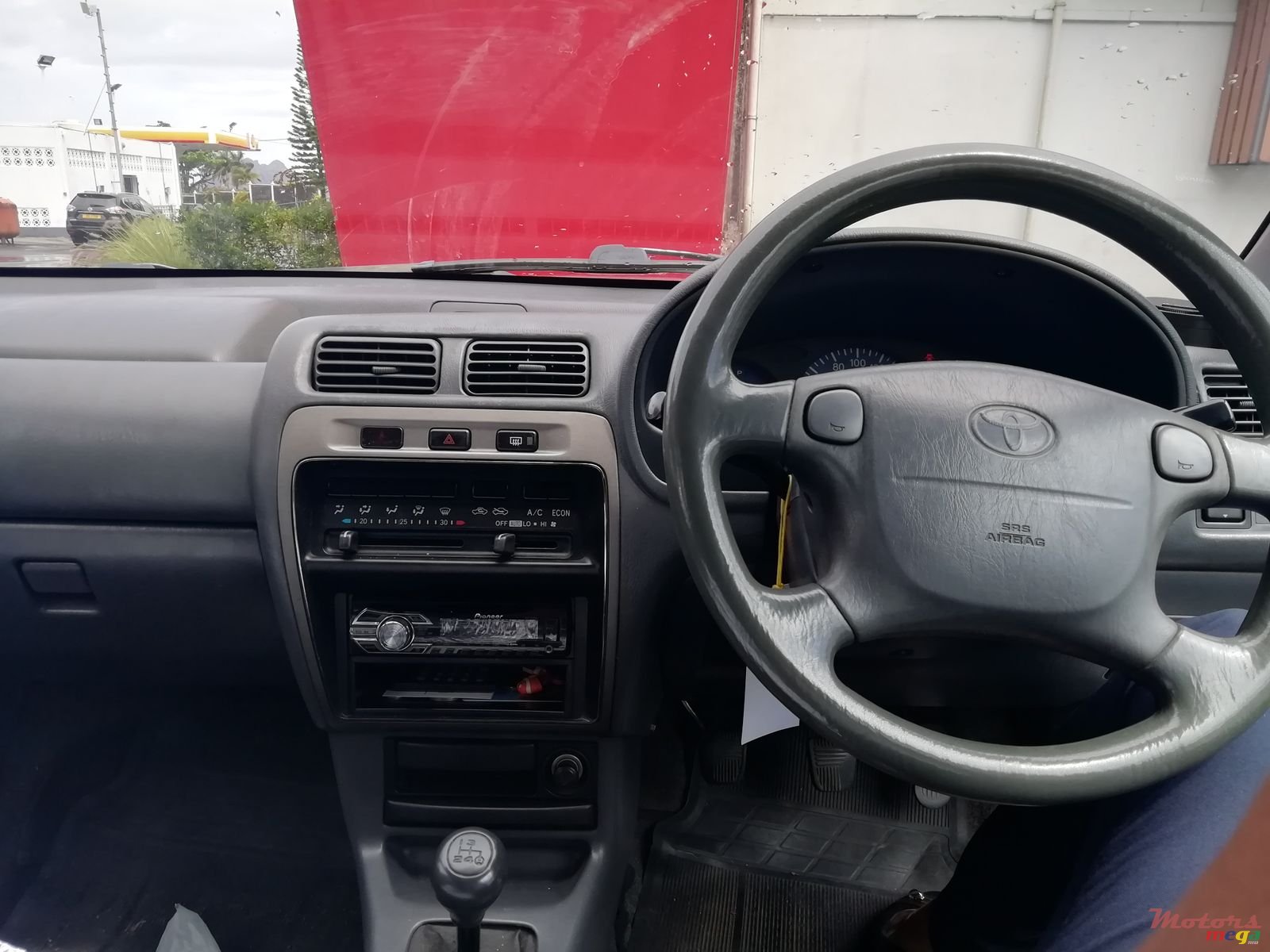 1999' Toyota Starlet photo #4