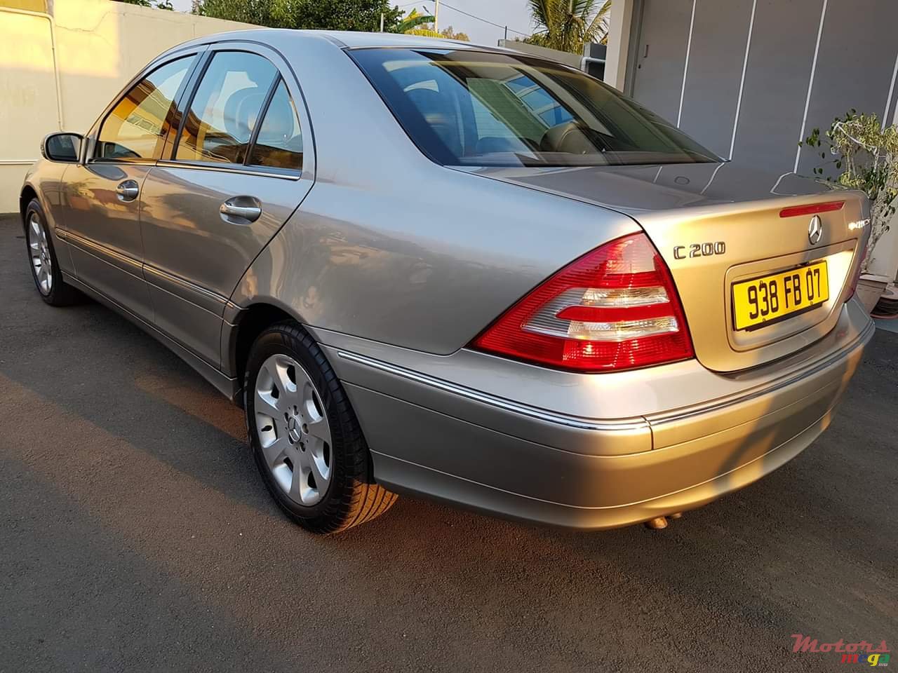 2007' Mercedes-Benz C-Class Automatic photo #4