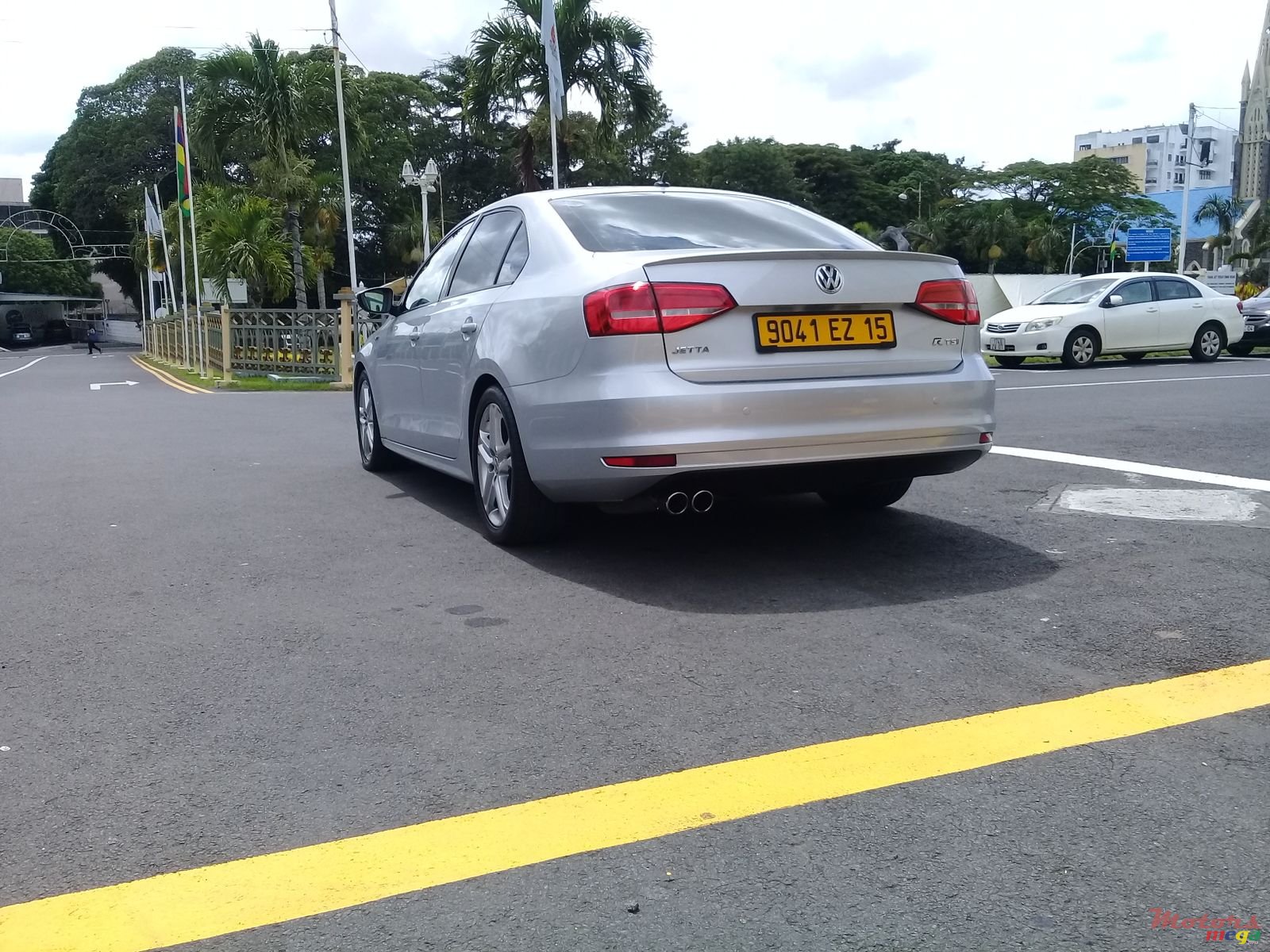 2015' Volkswagen Jetta III photo #3