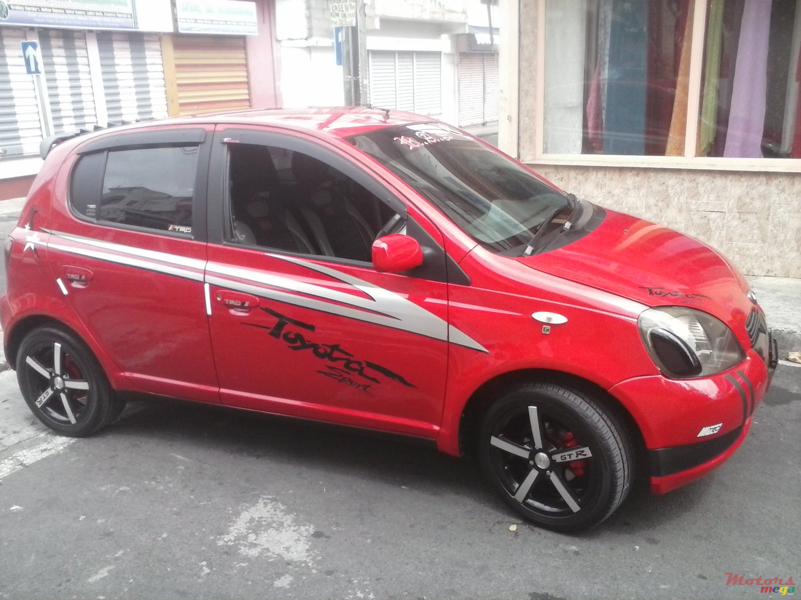 2000' Toyota Vitz photo #1