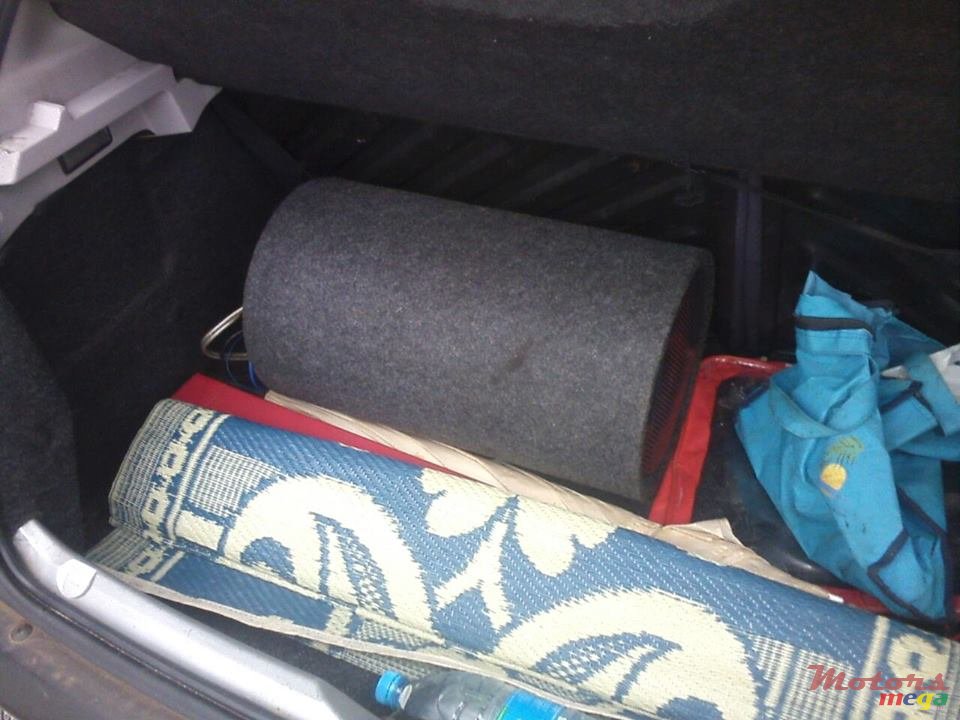 2000' Peugeot 206 photo #7