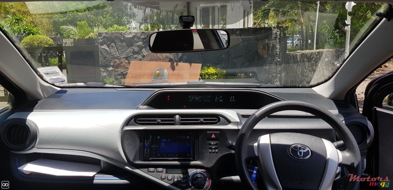 2014' Toyota Aqua photo #7