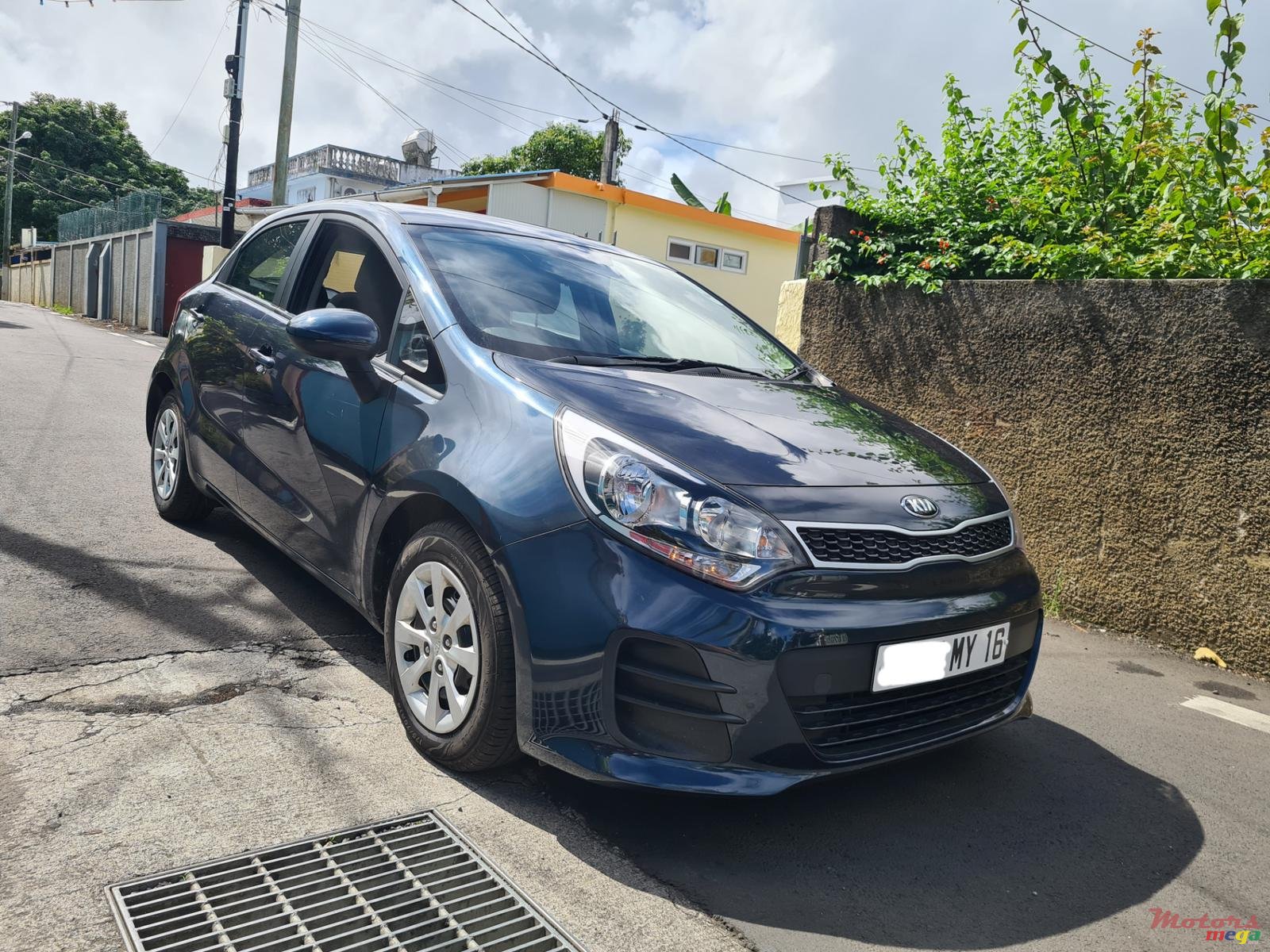 2016' Kia Rio Hatchback photo #1