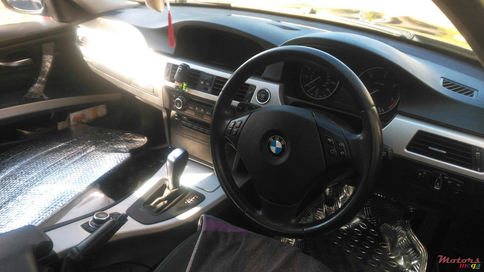 2009' BMW 320 E90 photo #4