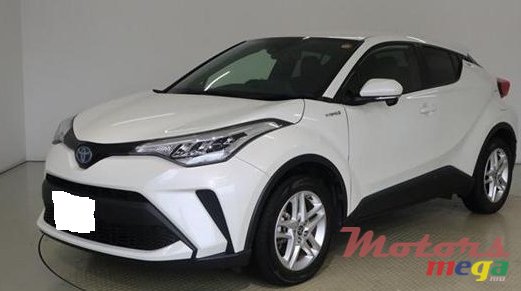 2020' Toyota C-HR photo #2