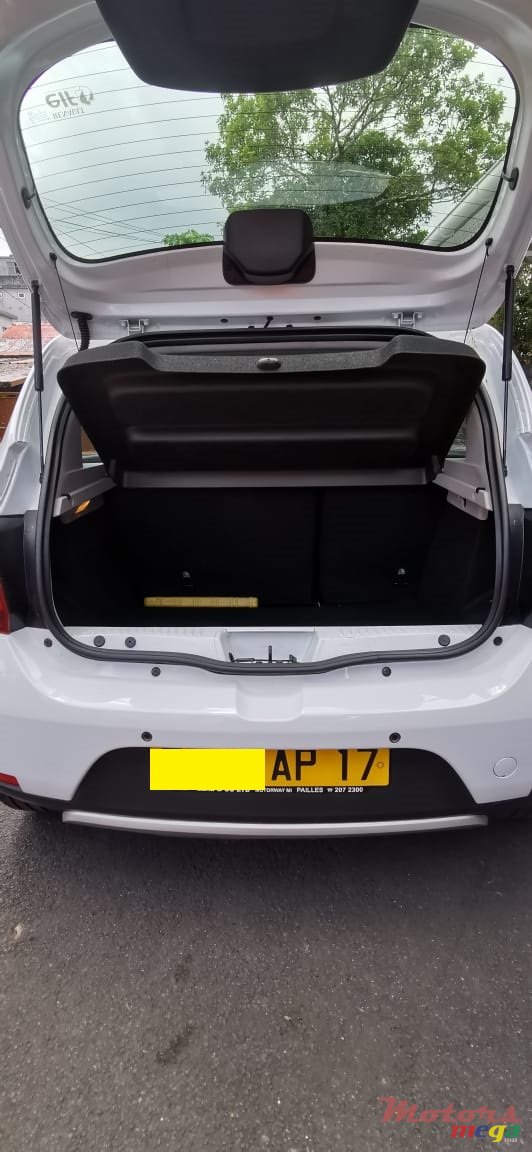 2017' Renault Sandero StepWay photo #6