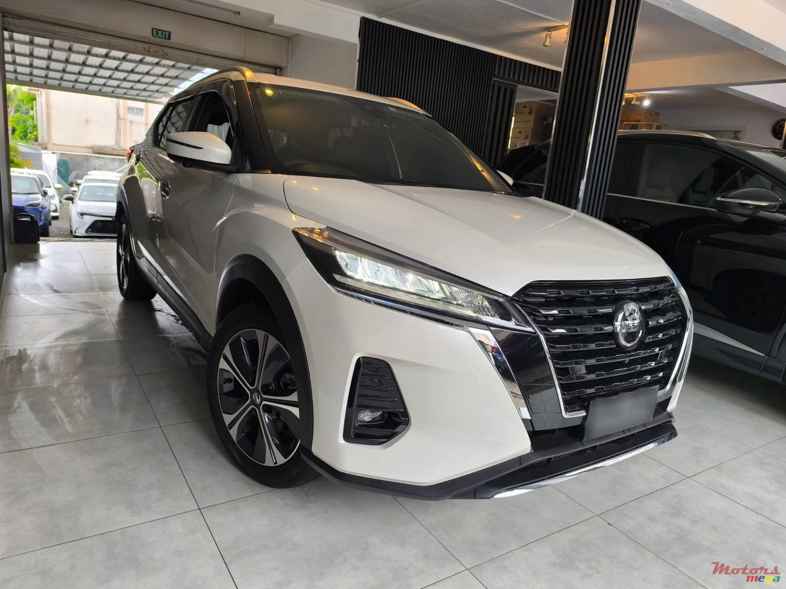 2023' Nissan photo #1