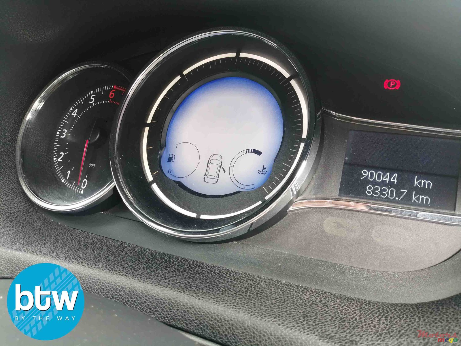 2015' Renault Fluence photo #7