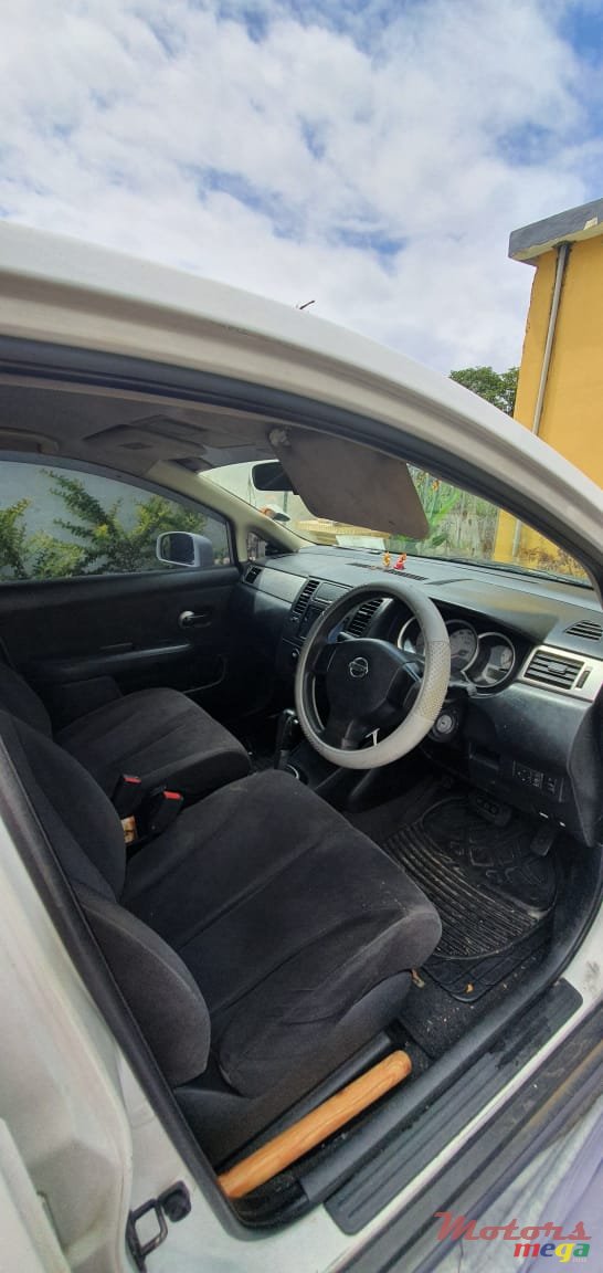 2008' Nissan Tiida photo #3