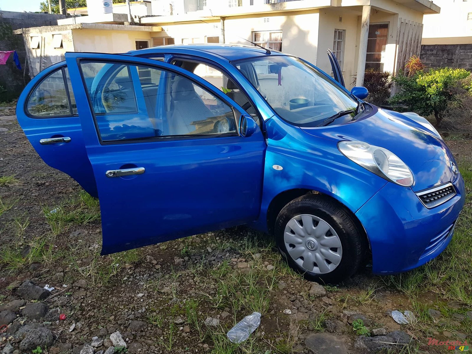 2011' Nissan March photo #5