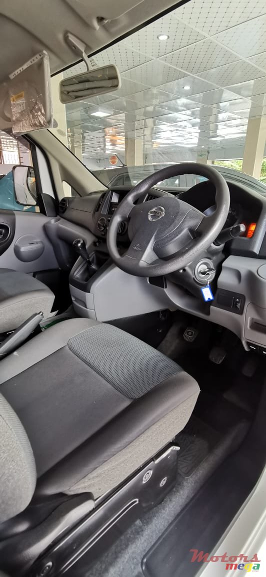 2017' Nissan NV 200 photo #4