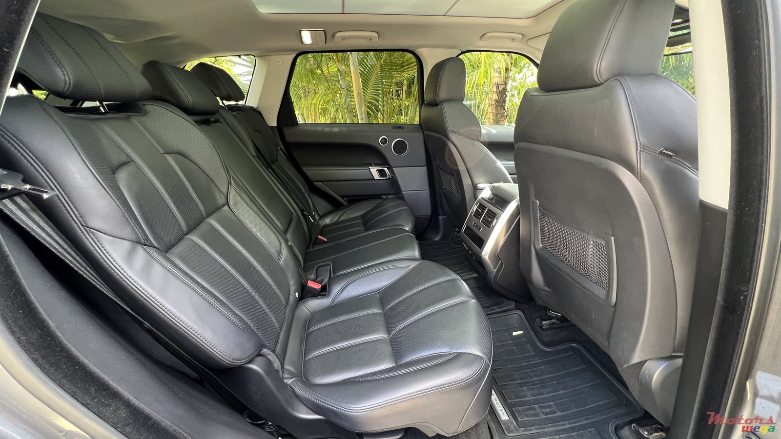 2015' Rover Range Rover SPORT photo #3