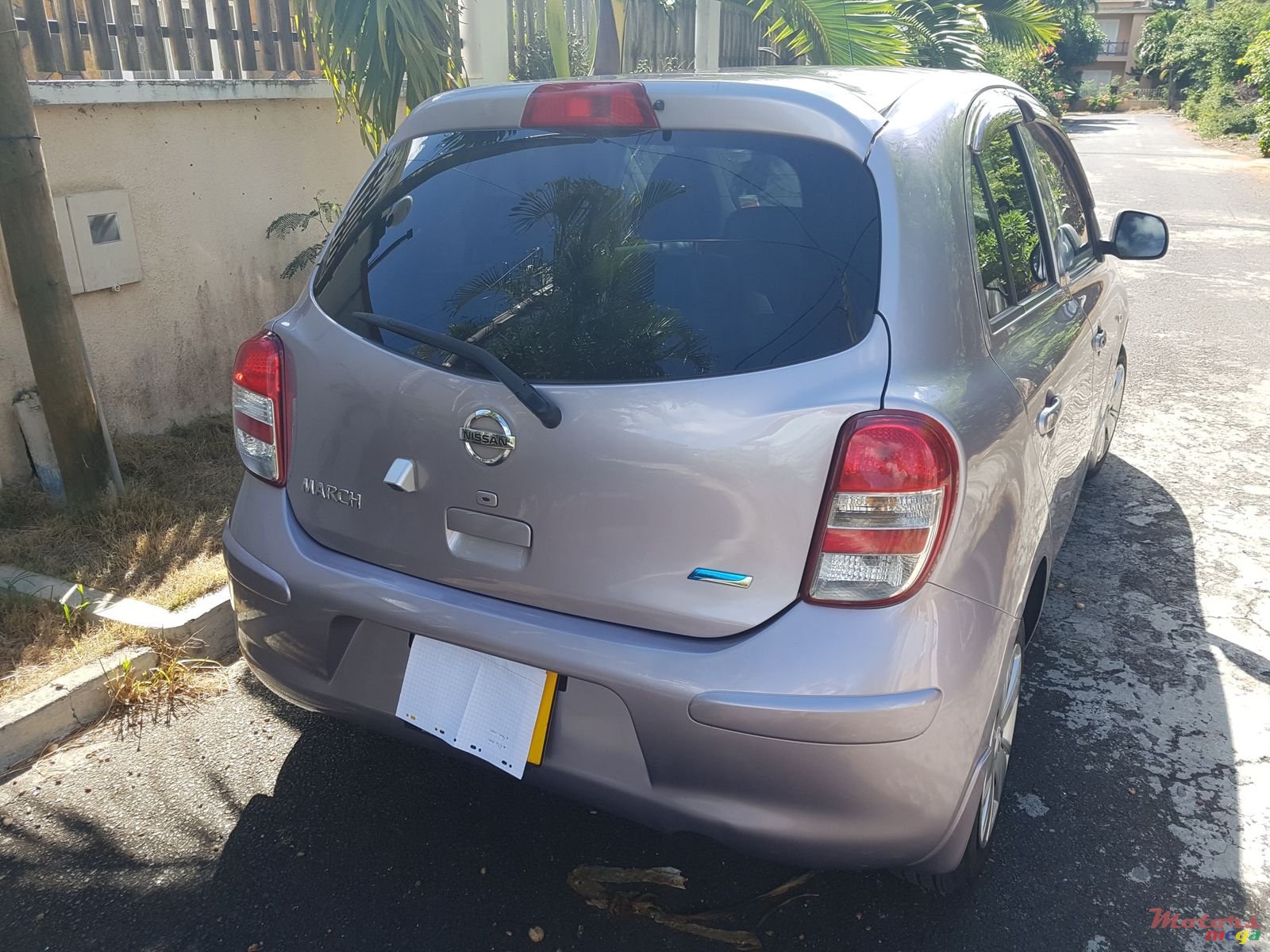 2011' Nissan March photo #1