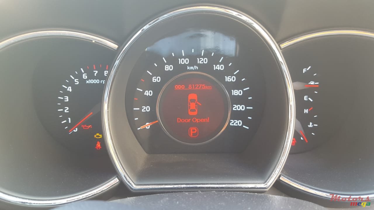 2013' Kia Rio photo #1