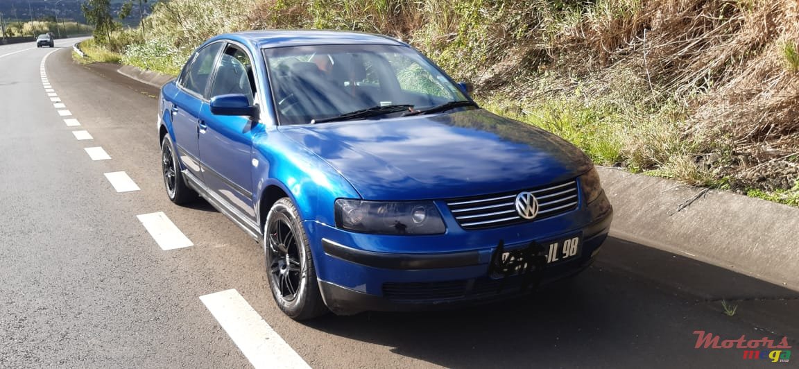 1998' Volkswagen Passat photo #2