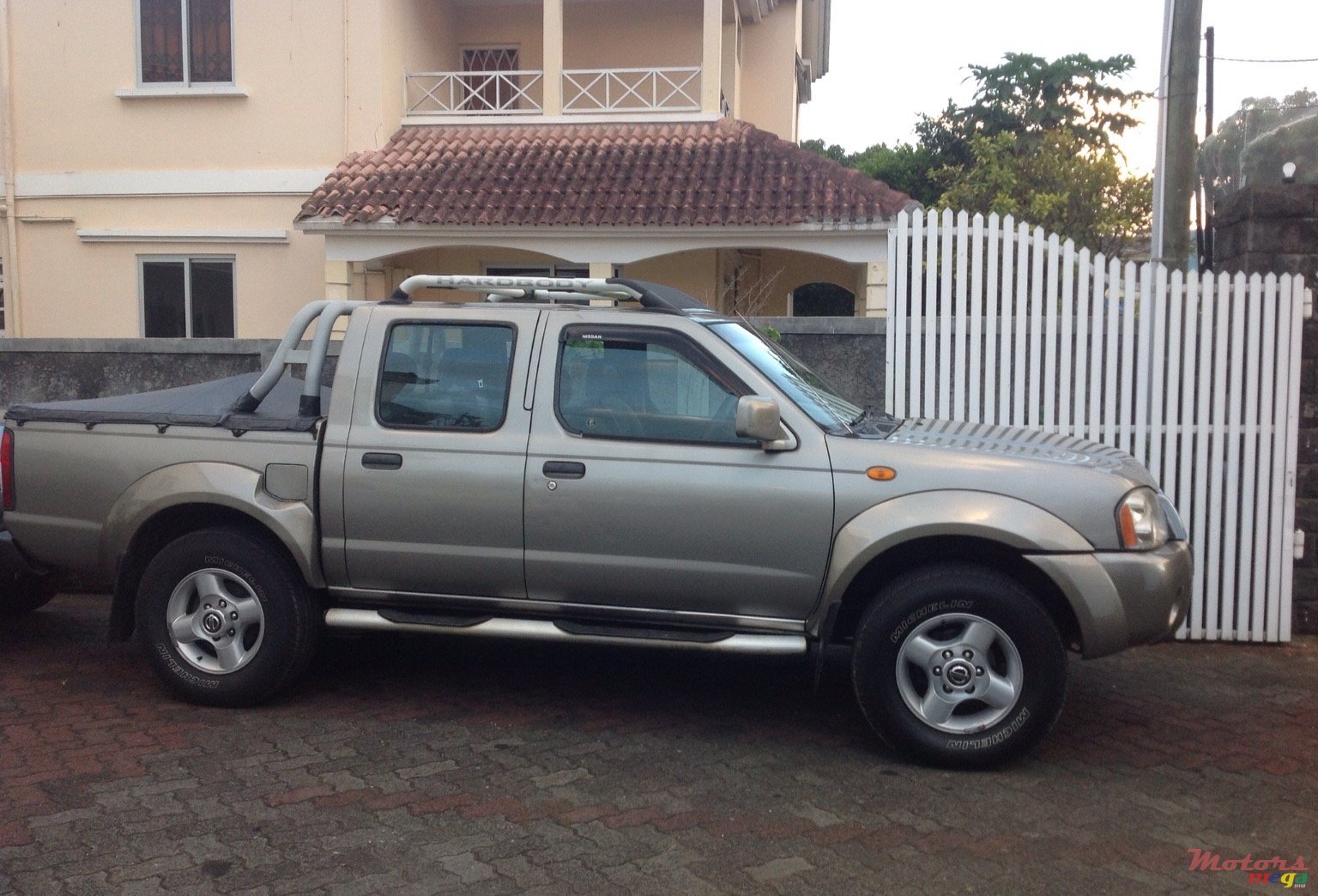 2005' Nissan photo #1