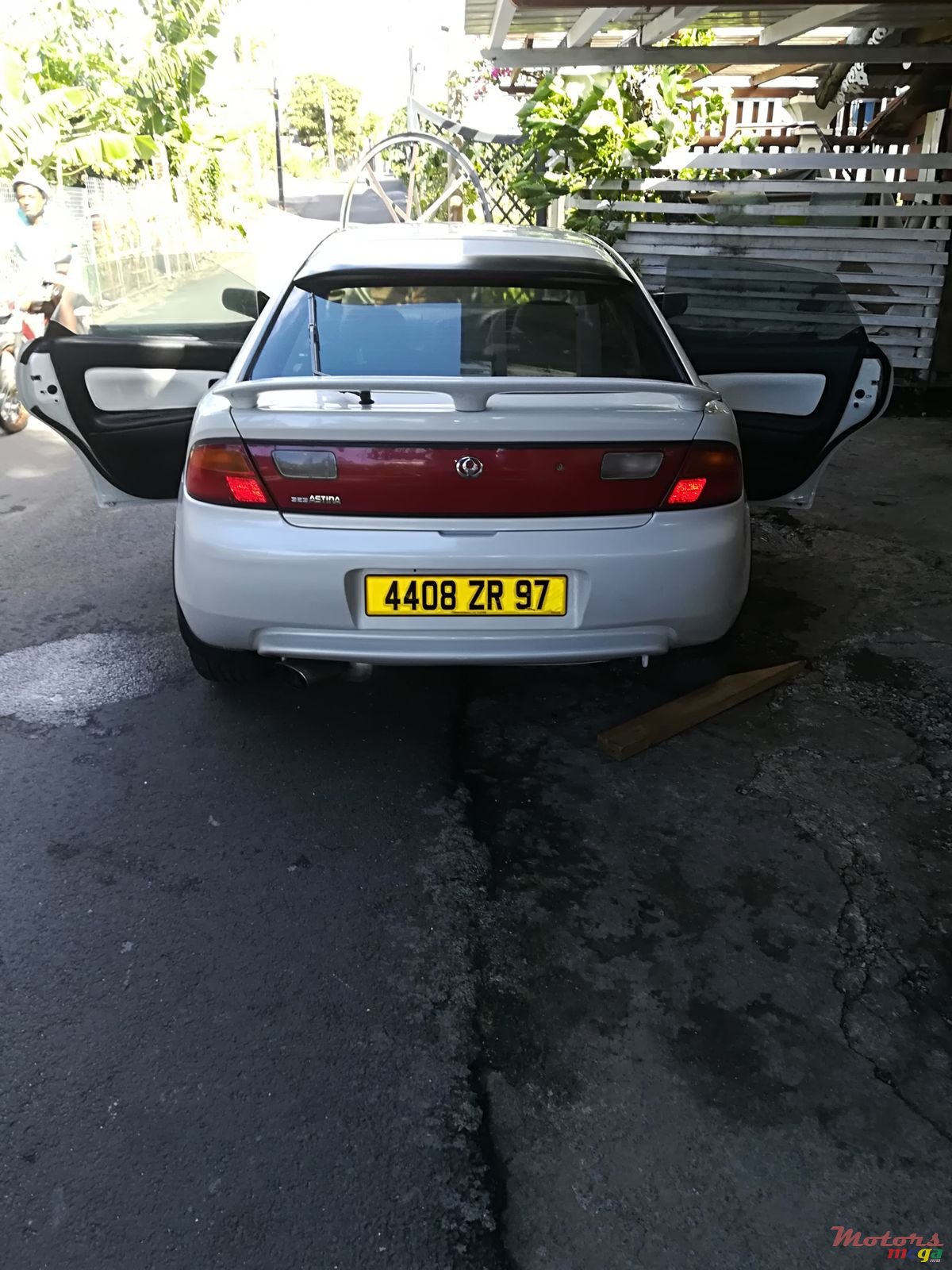 1997' Mazda Astina photo #2