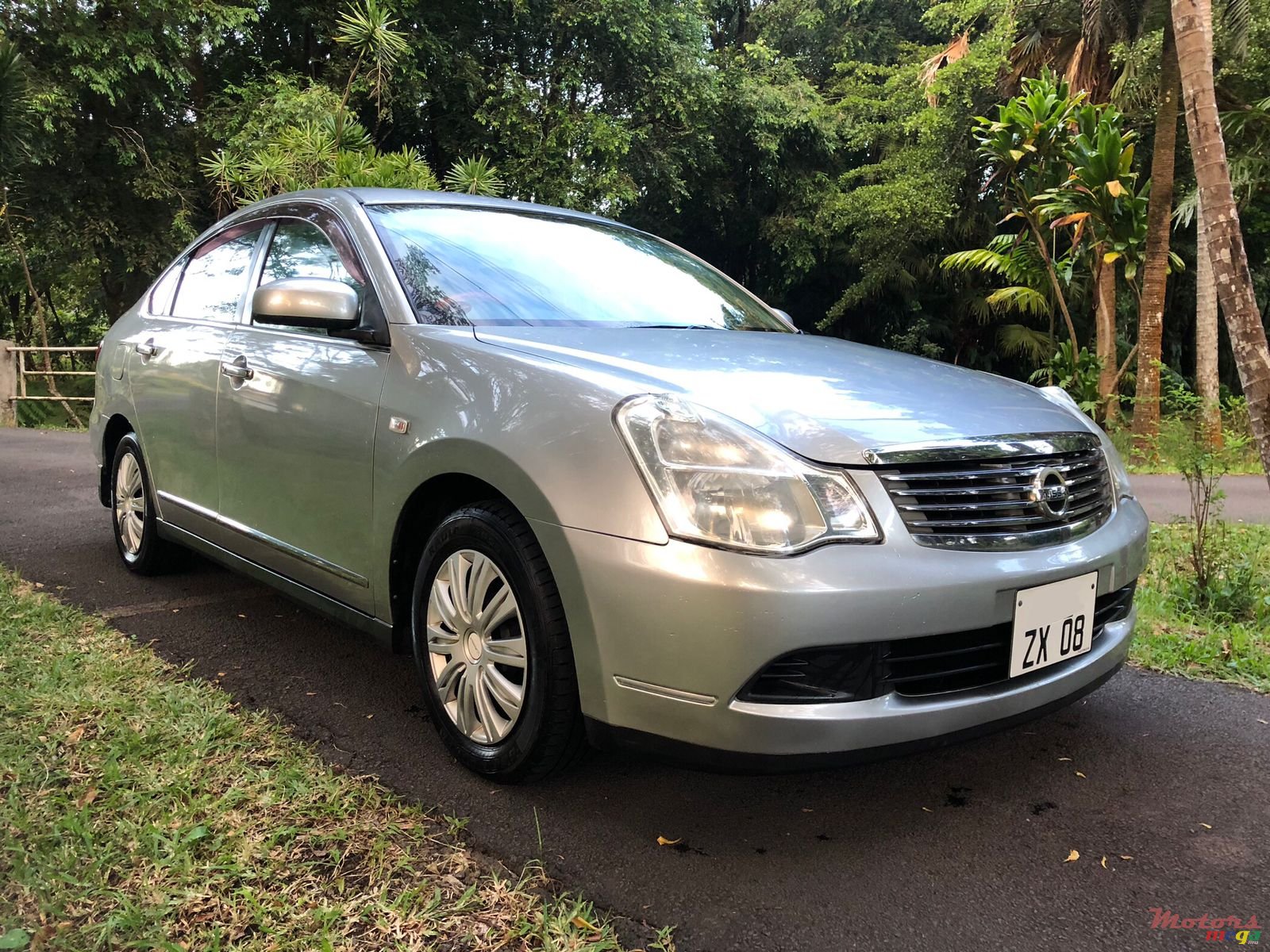 2008' Nissan Bluebird photo #1