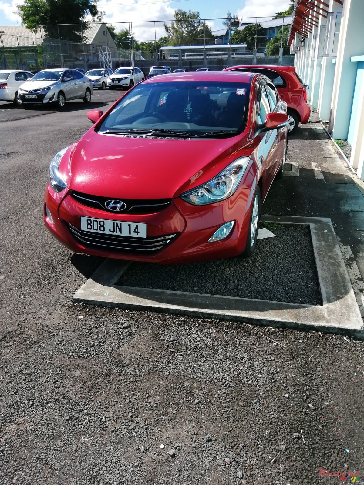 2014' Hyundai Elantra photo #2